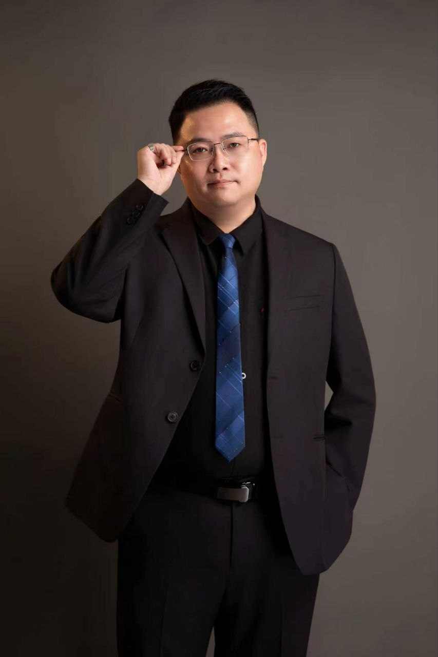 中世研投CEO李泽